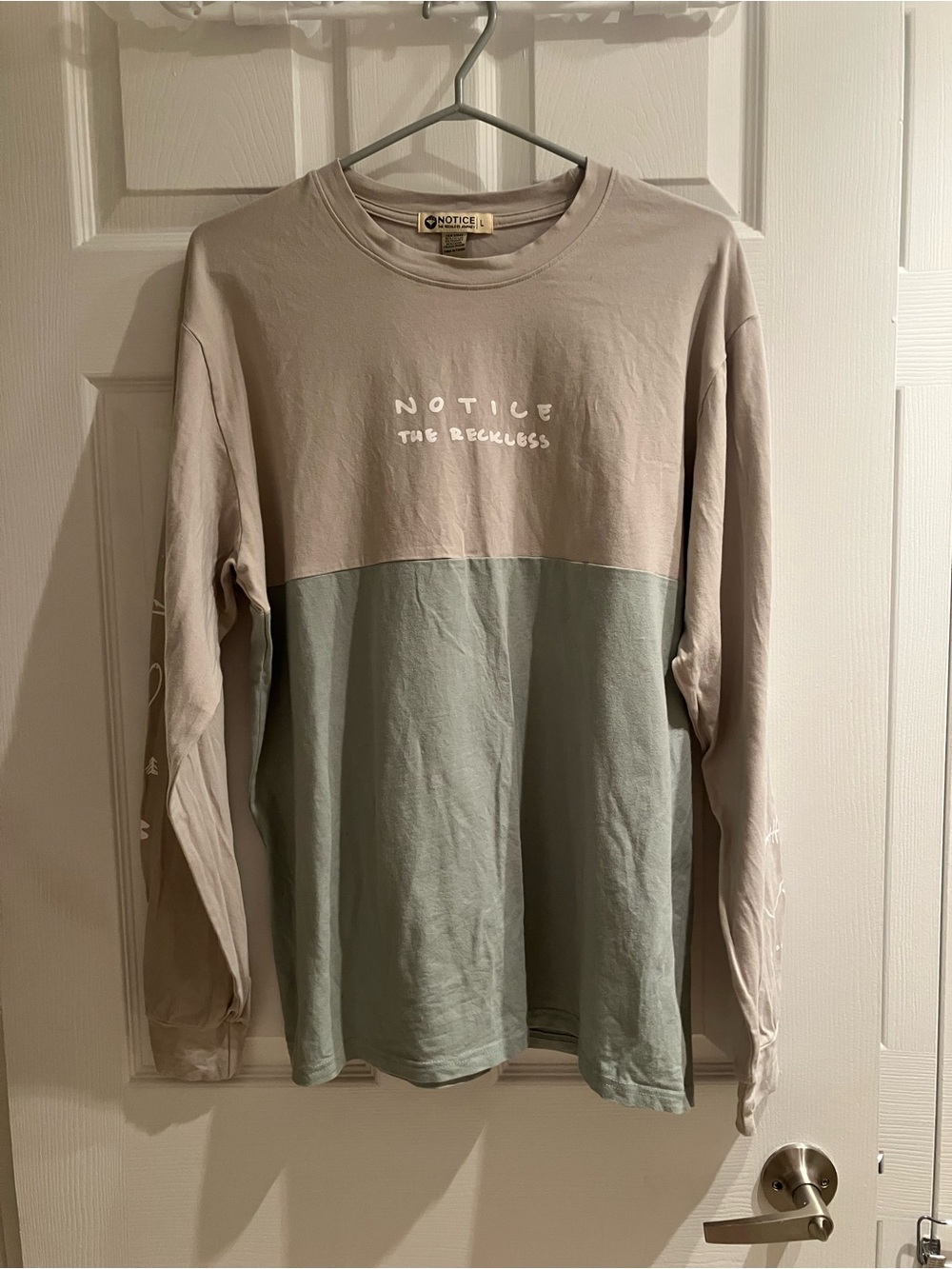 Notice The Reckless Two-Tone Long Sleeve Tee in Light Taupe & Sage